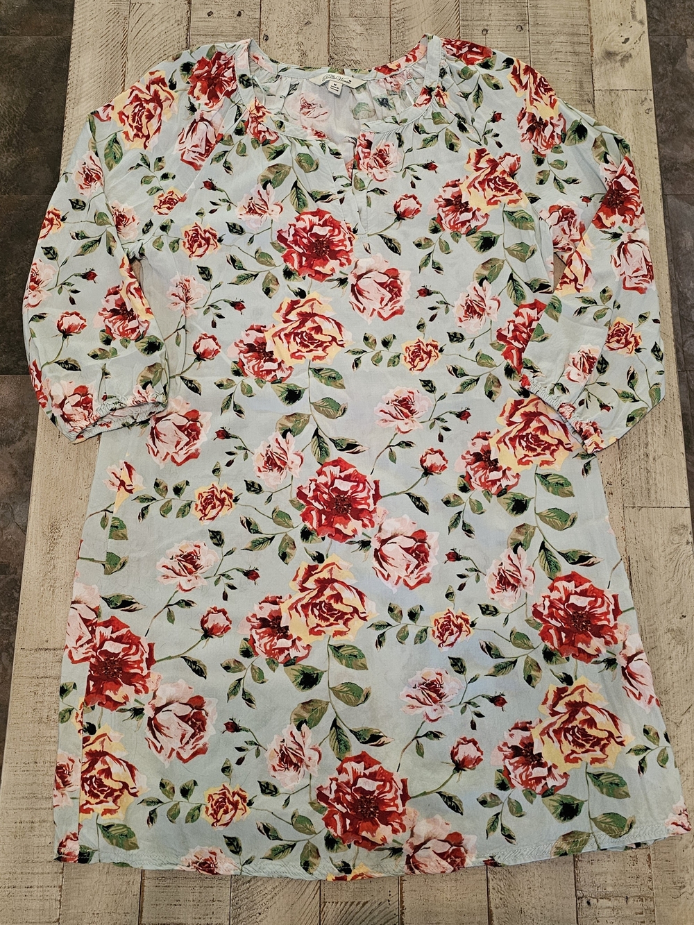 The Pioneer Woman Light Blue Midi Dress with Red & Pink Rose Print